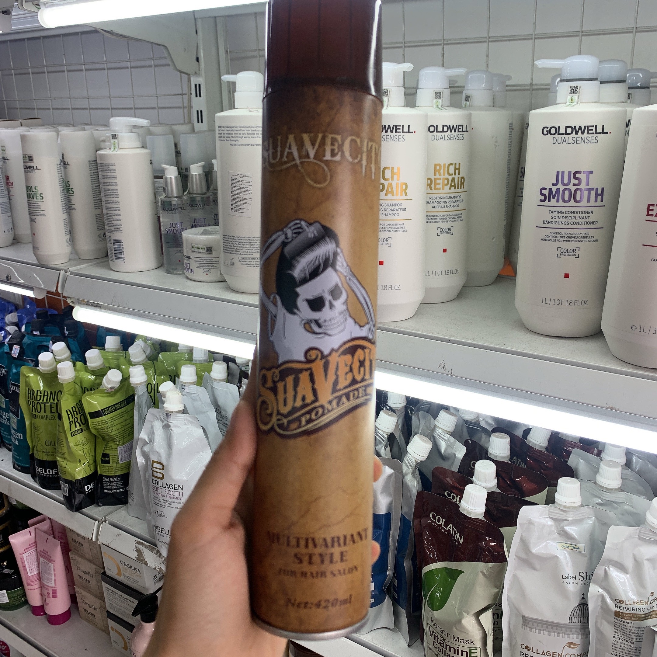 Keo gôm xịt giữ nếp tóc cứng Suavecito 420ml