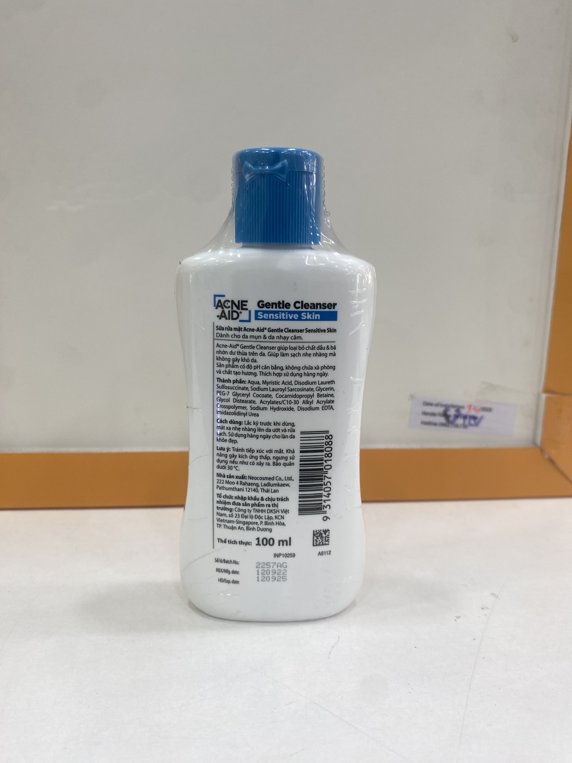 Sửa rửa mặt ACNE-AID GENTLE CLEANSER SENSITIVE SKIN