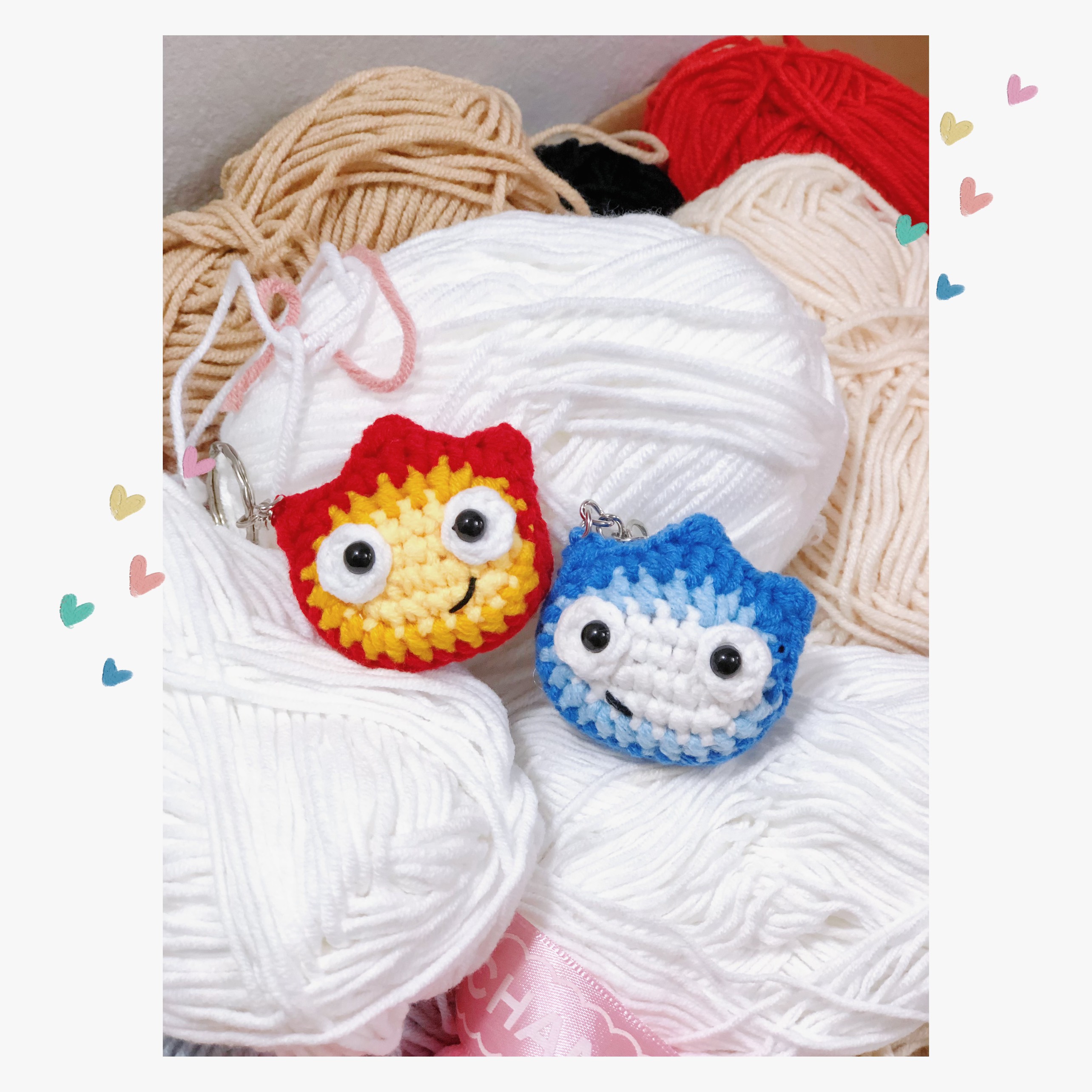 Bộ đôi móc khóa calcifer bằng len handmade