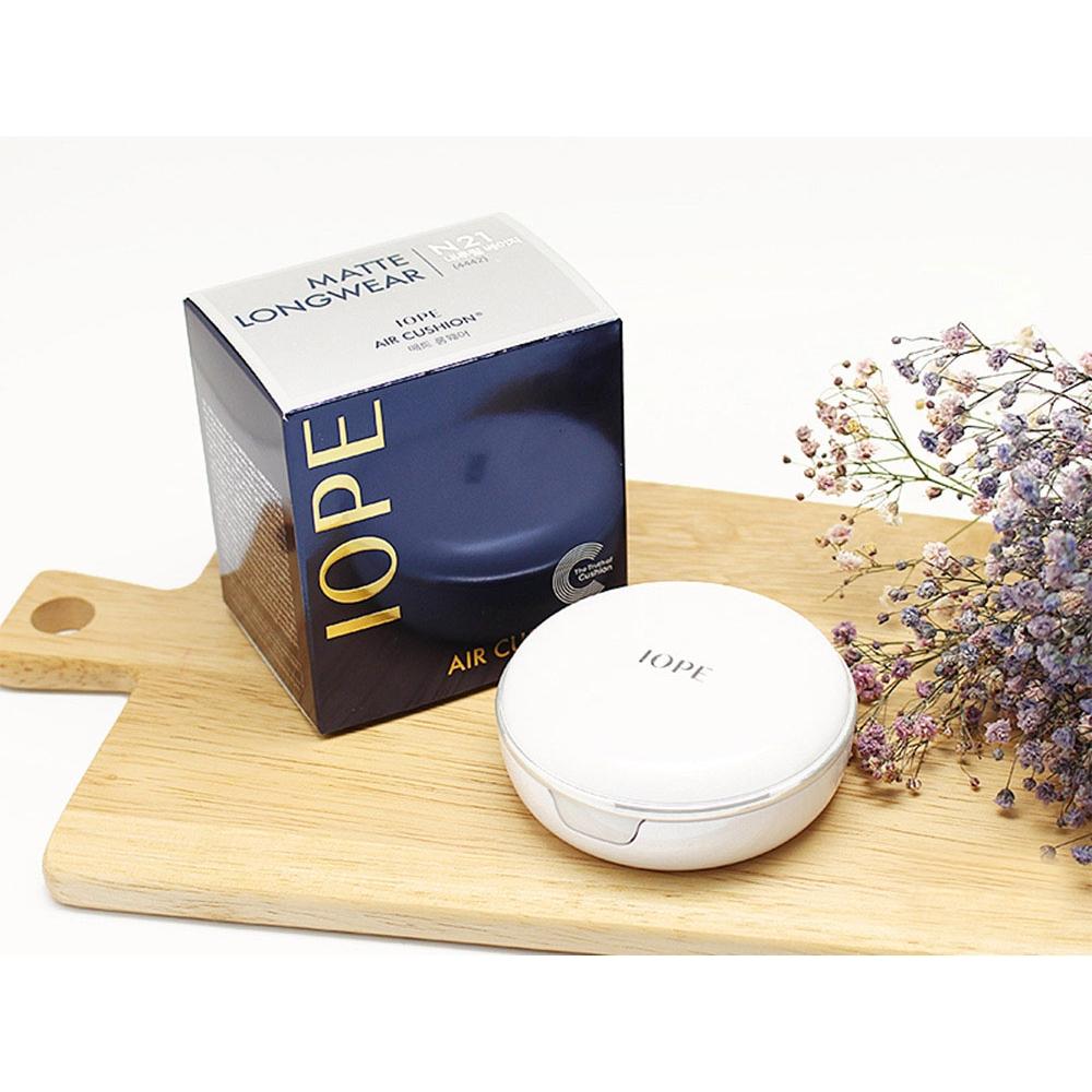 PHẤN NƯỚC IOPE TẶNG KÈM LÕI PHẤN