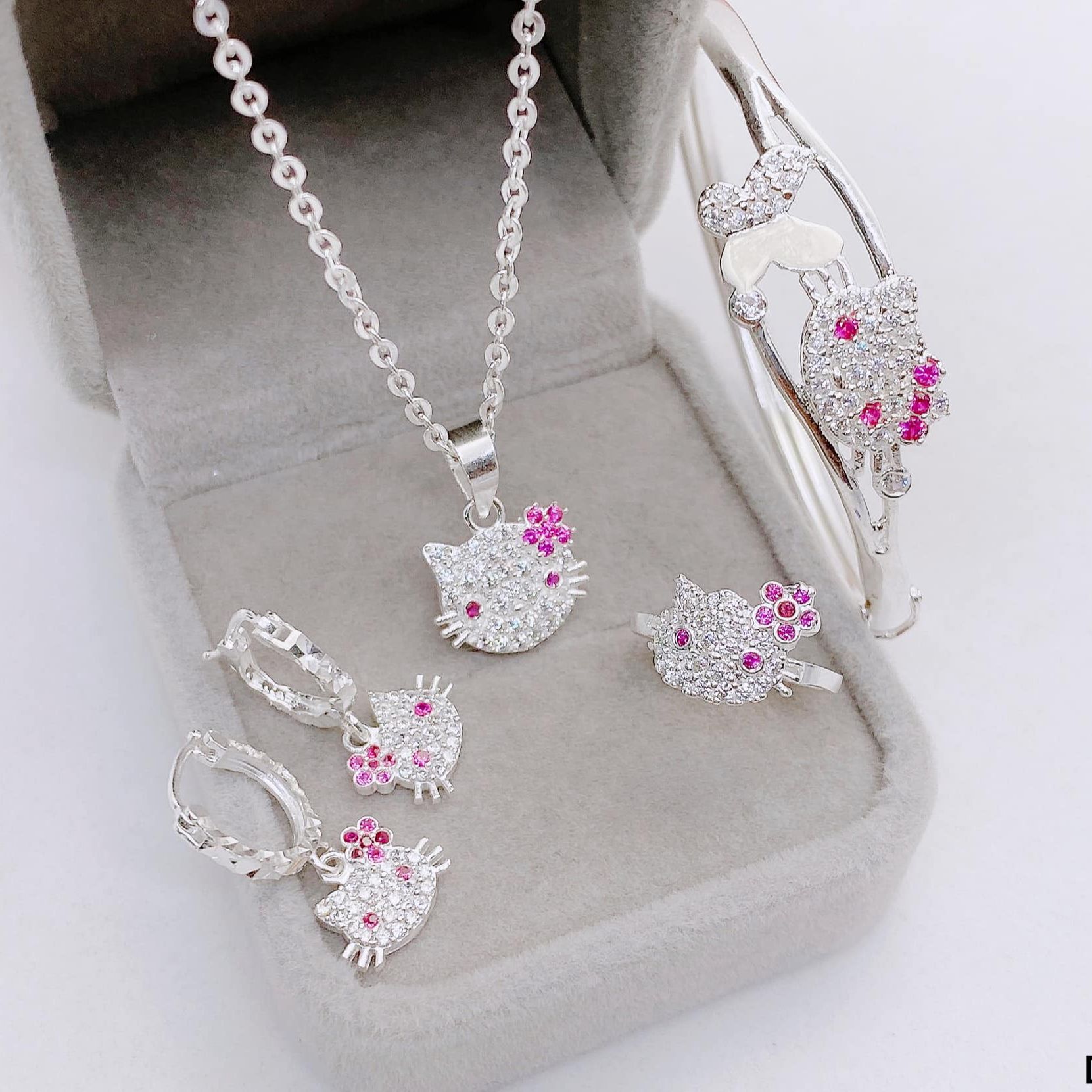 Bộ trang sức trẻ em mặt kitty bằng bạc MS37c