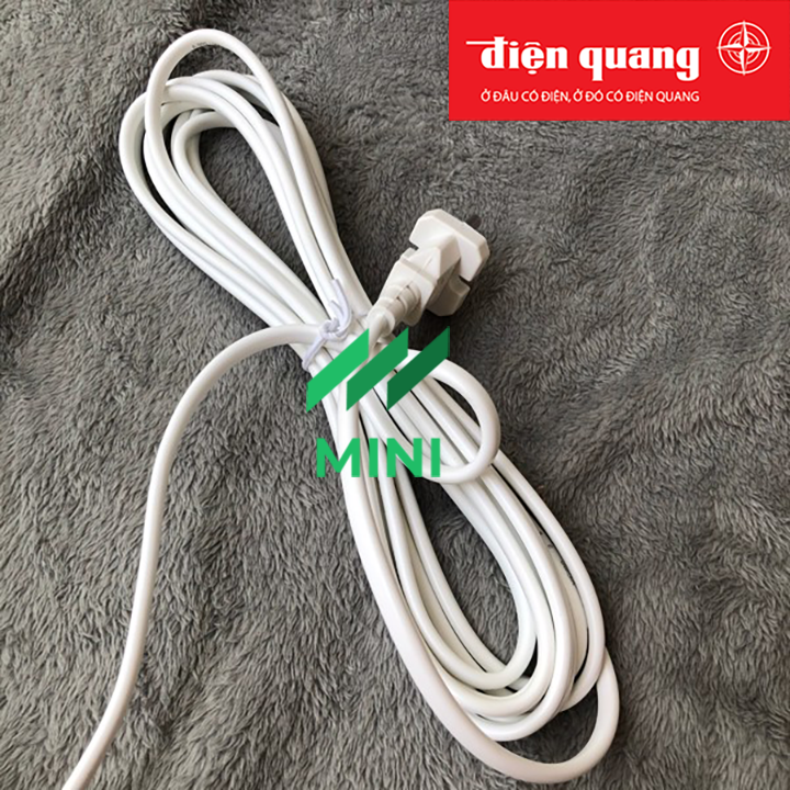 Ổ cắm Điện Quang 001A-01 (6 lỗ 2 chấu)
