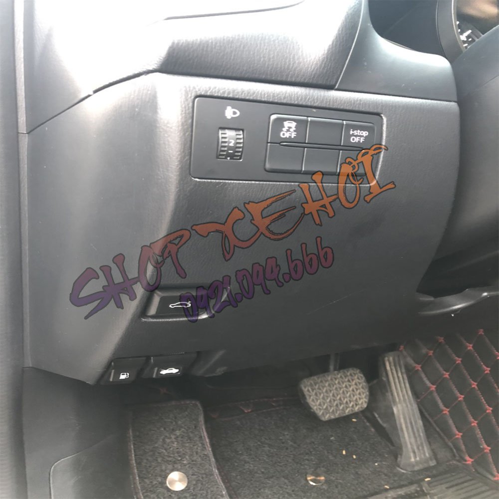 Nút mở cốp xe Mazda 3 Facelit đời 2017-2019