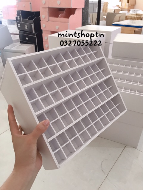 khay son 80 ô phân tầng tiện dụng