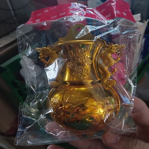 cắm nhang treo hồ lô vàng ( nhựa )