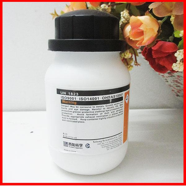 [HCM]Xút Naoh làm xà phòng lọ 500g