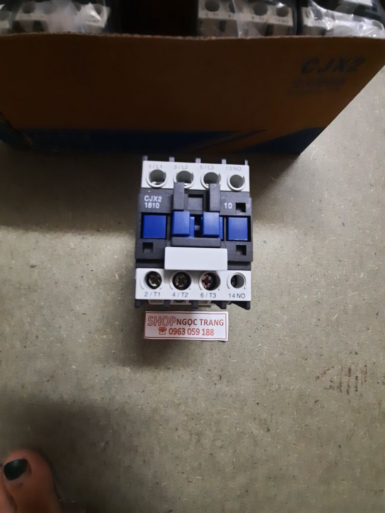 Khởi Động Từ 18A - 1810 - 220V
