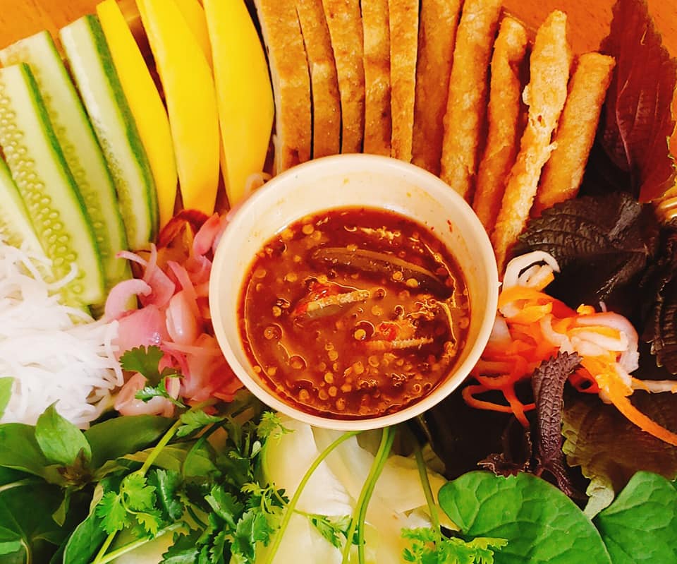 mắm nêm cá cơm chai