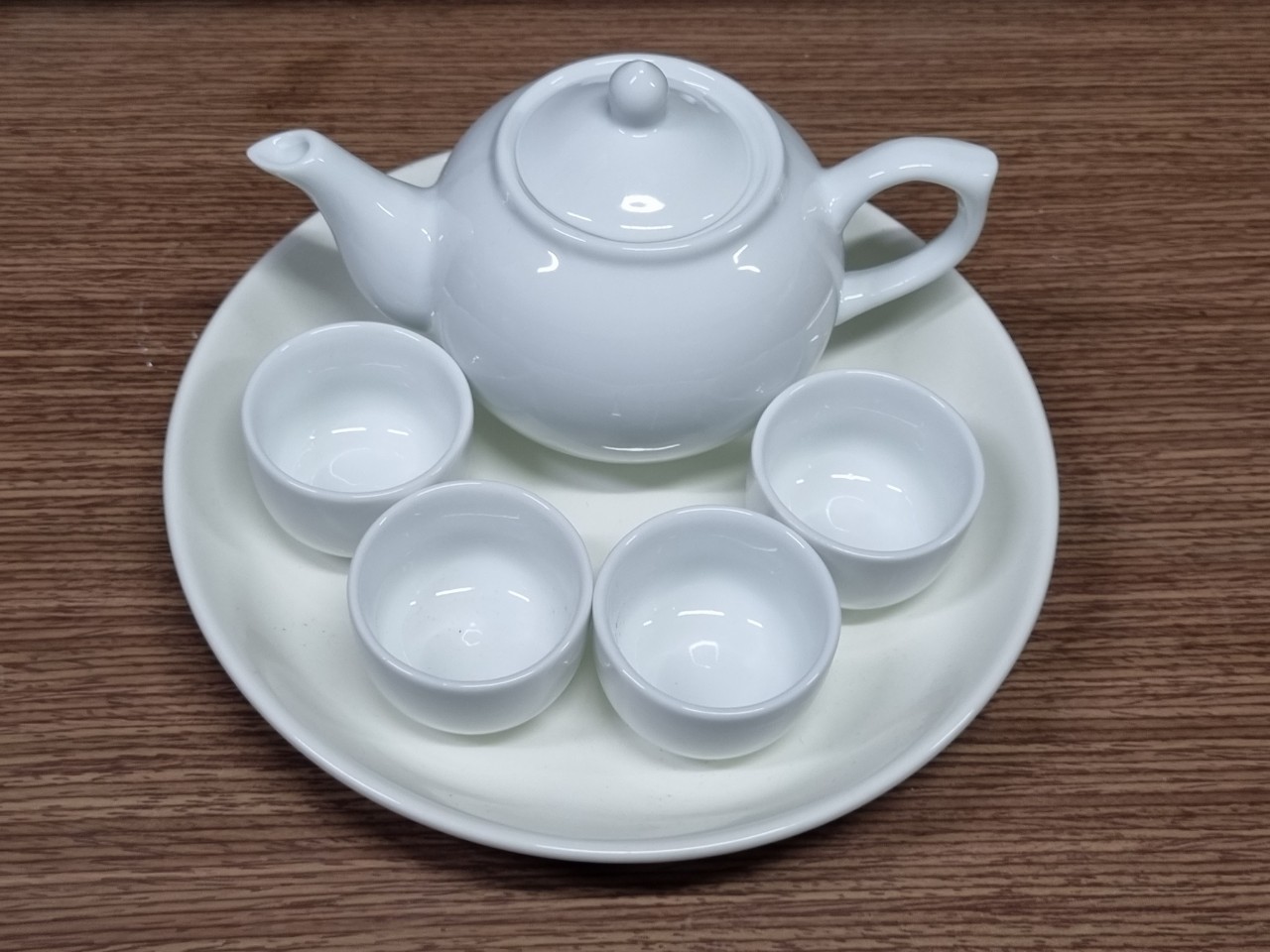 Bộ trà/bộ ấm chén dung tích 250ml gồm 1 ấm 4 chén và 1 khay sứ 20cm