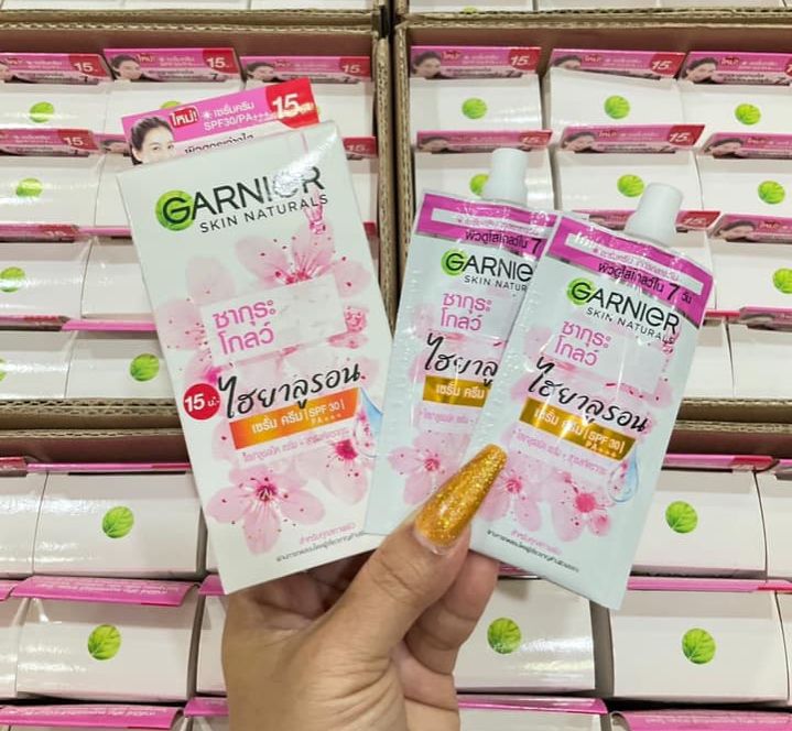 Hộp 6 gói kem chống nắng dưỡng trắng da garnier hồng thái lan 7ml