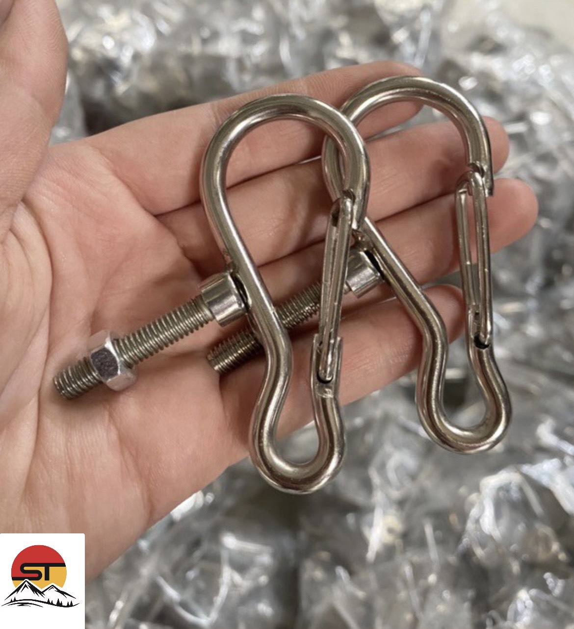 Móc Treo Đồ Inox Thời Trang Cho Xe Máy (ST)