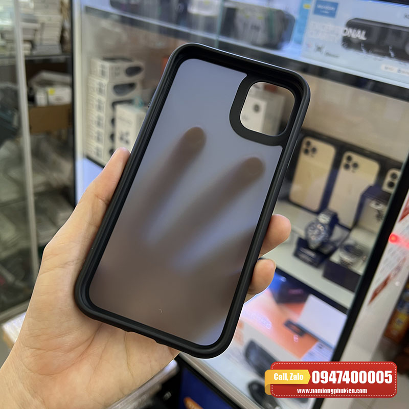 Ốp lưng iPhone 11 Likgus lưng nhám chống sốc tốt