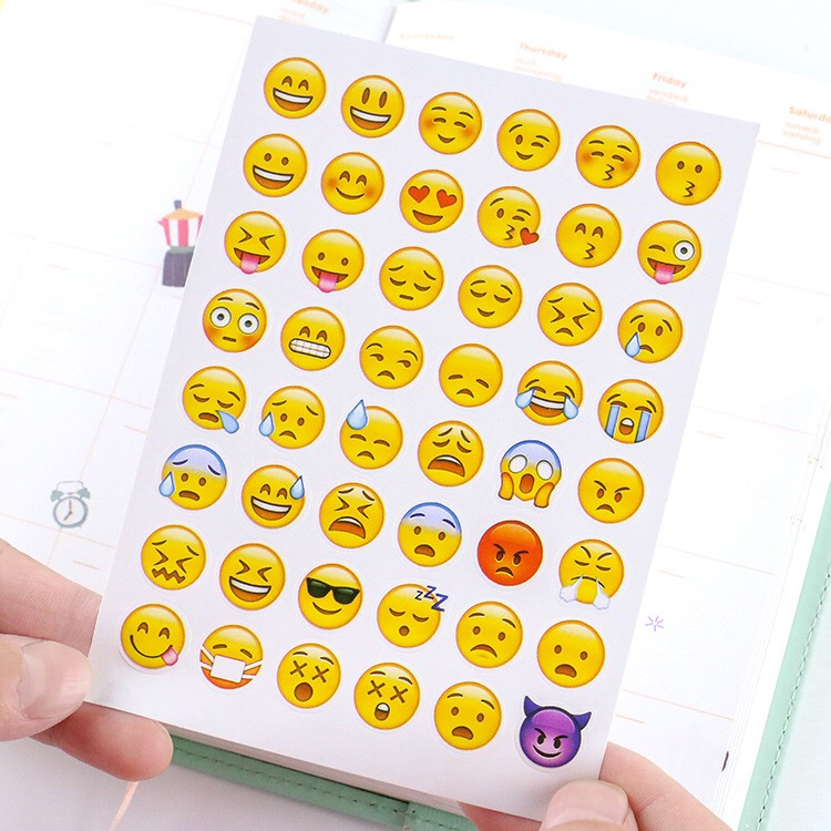 Bạn muốn những mặt cười của mình trở nên sống động và thú vị hơn? Hãy xem các sticker mặt cười emoji hình nổi 3D này để tìm ra những thiết kế phù hợp và làm cho cuộc trò chuyện của bạn trở nên thú vị hơn!