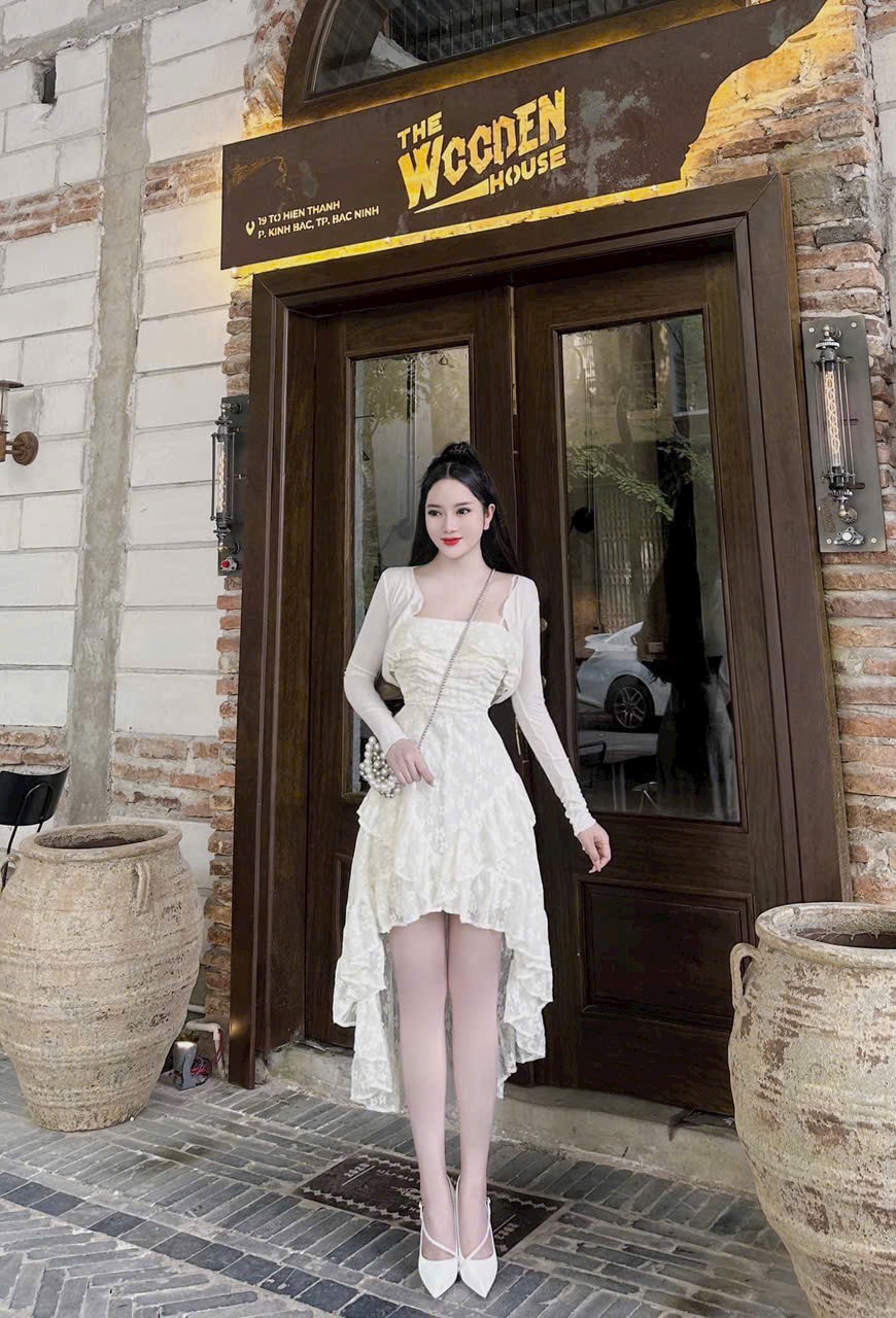 Đầm xòe hai dây dự tiệc phối bèo đuôi tôm họa tiết hoa nổi mix áo khoác thời trang