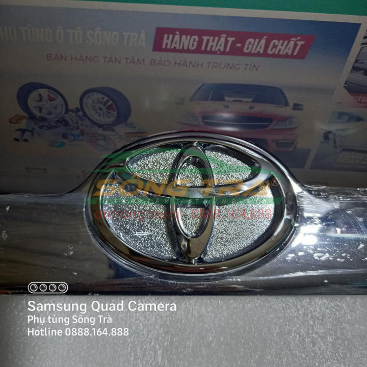 LÔ GÔ CỐP HẬU TOYOTA ALTIS