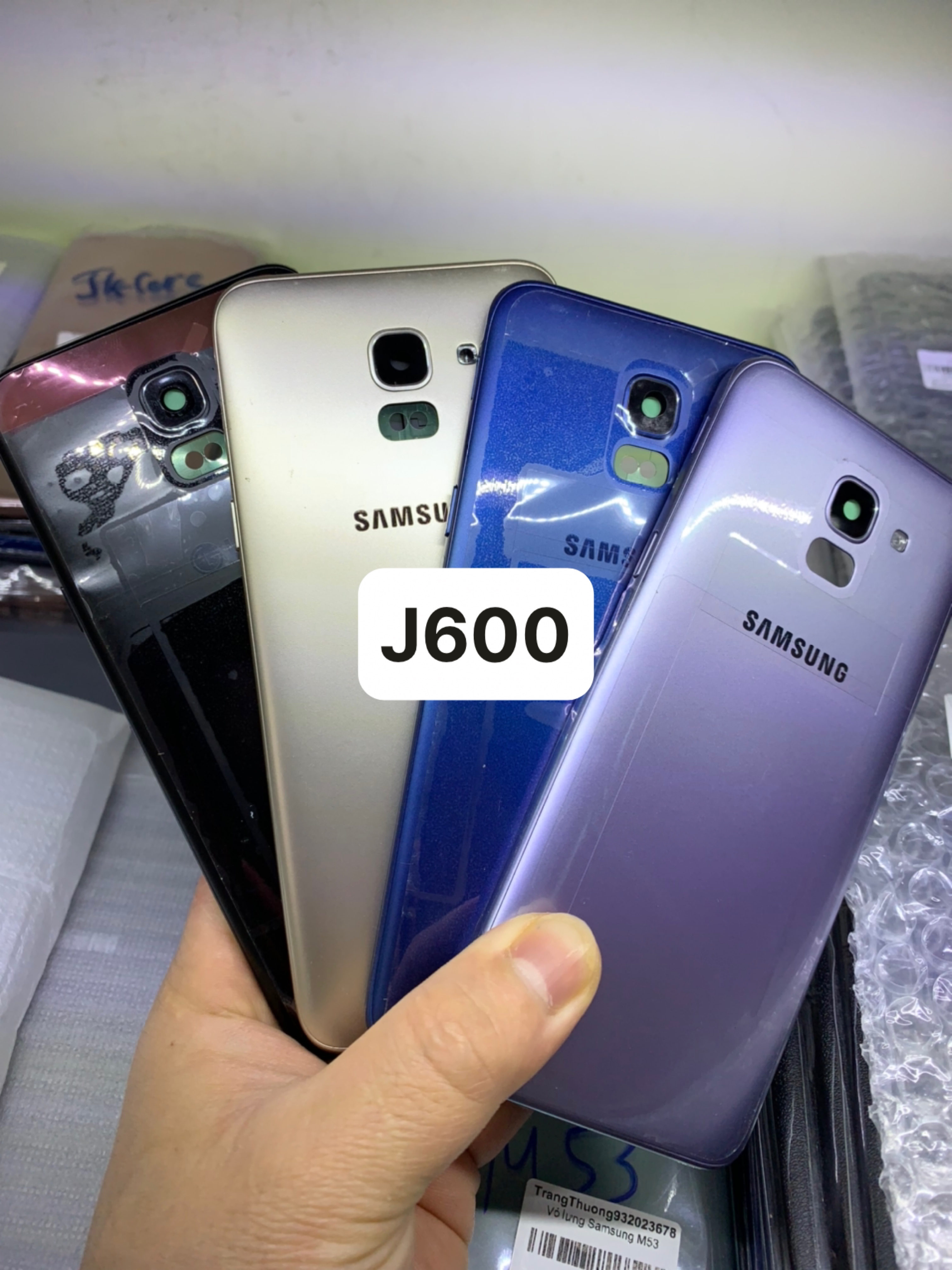 Bộ vỏ Sam sung J6 2018 / J600 - (gồm lưng, sườn và đủ phím bấm)