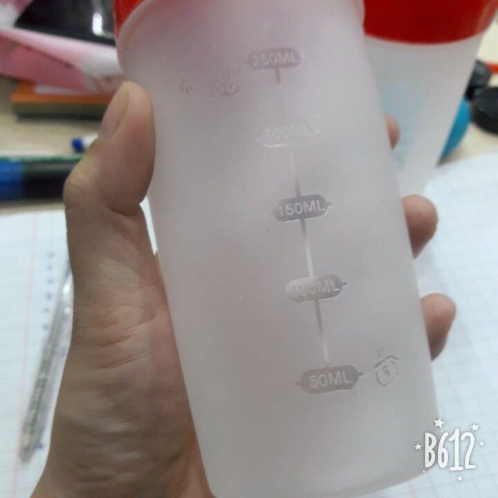 Bình lắc nhựa 250ml