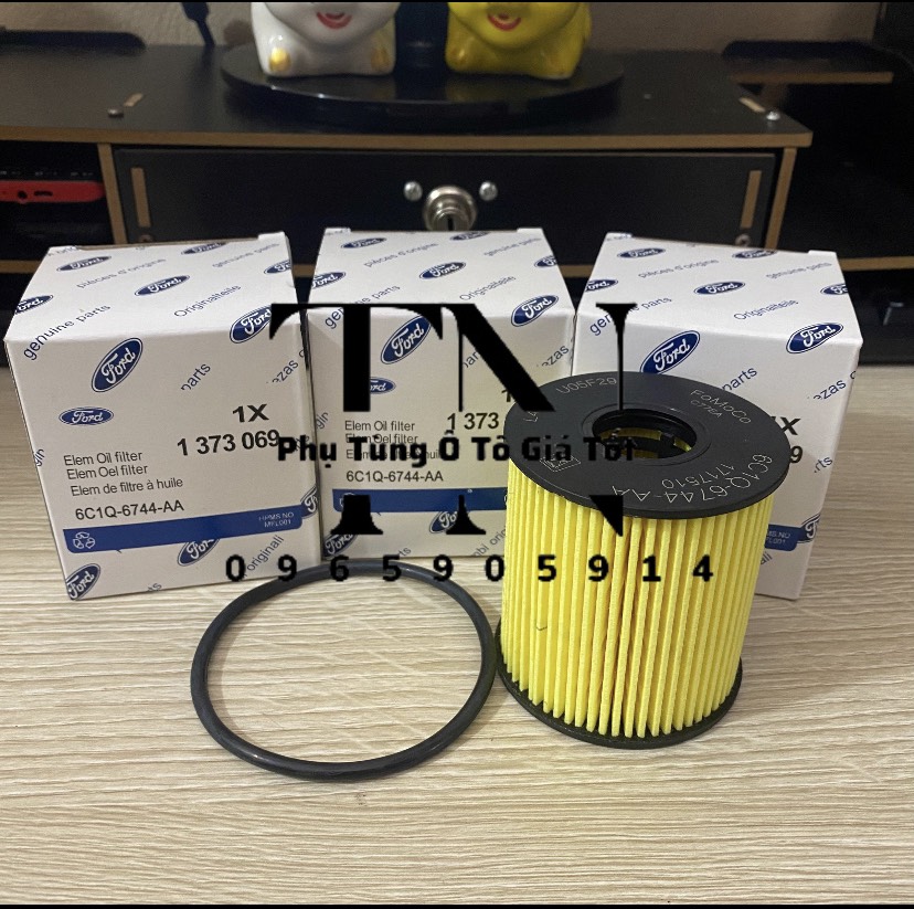 Lọc nhớt (lọc dầu) động cơ xe Ford Transit (Mã: 6C1Q6744AA/6C1Q6744BA /1373069) - Giấy Vàng