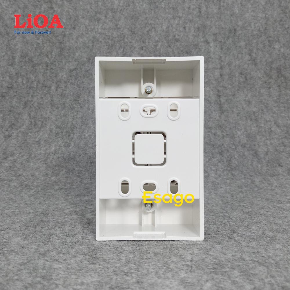 Combo 4 công tắc điện 1 chiều + mặt lỗ vuông LiOA + Đế nổi