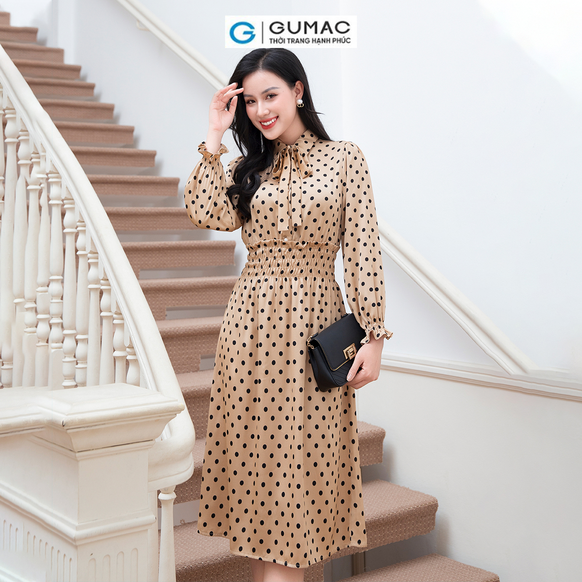 Đầm nữ dáng A nữ chấm bi GUMAC DD10001 phối bo chun cổ và eo