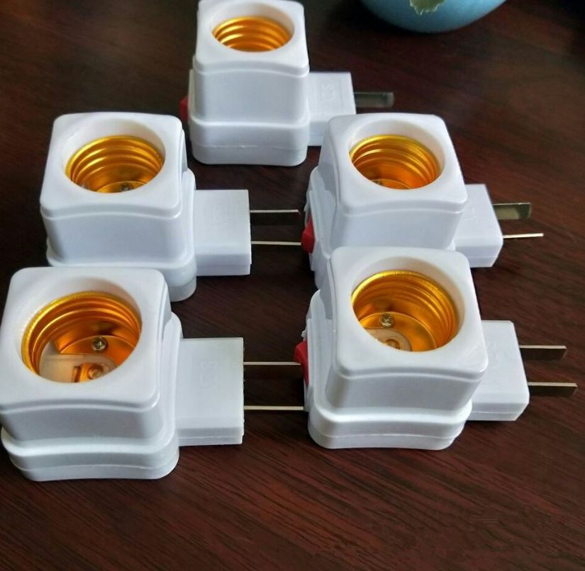 ĐUI ĐÈN E27 VUÔNG CÓ CÔNG TẮC