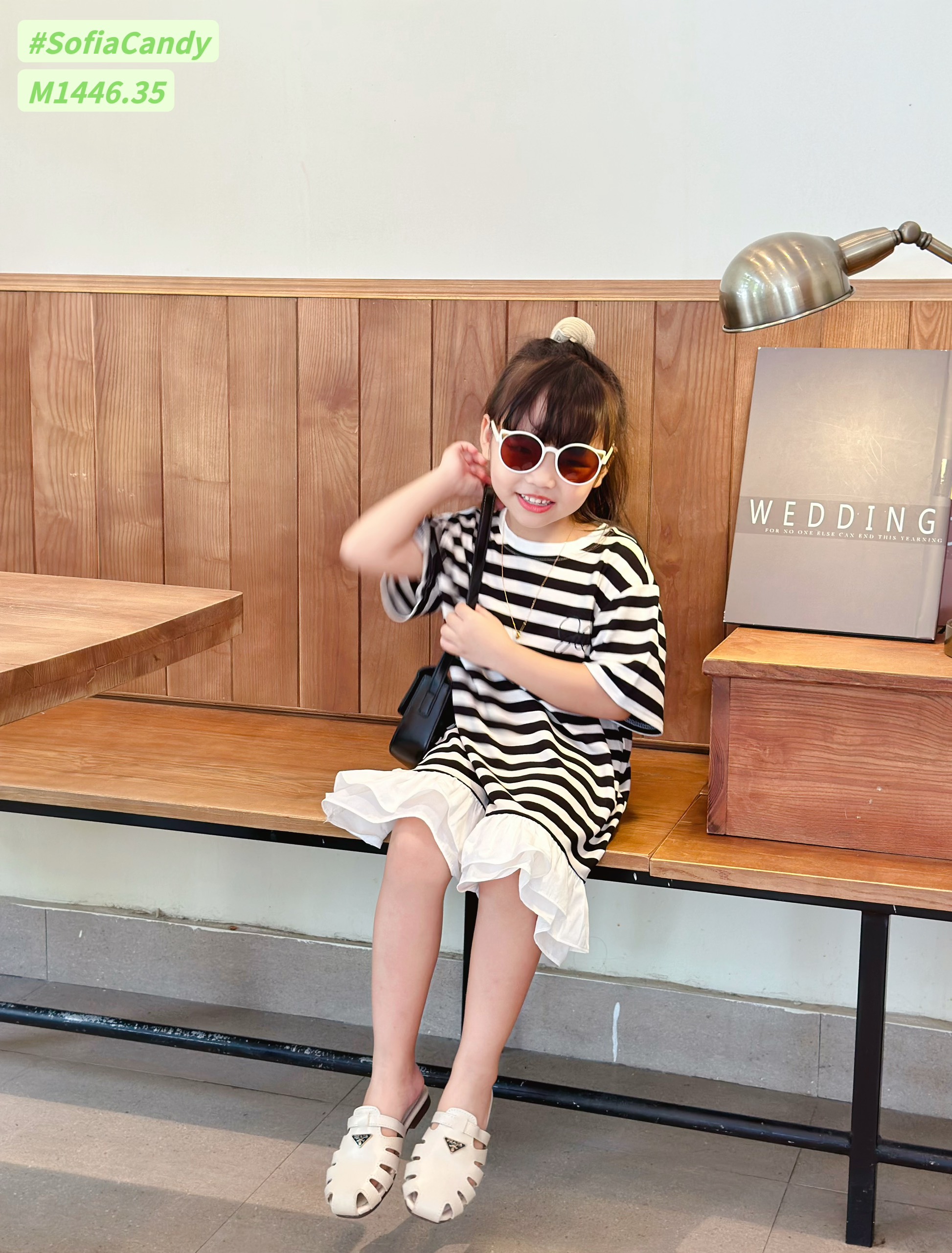 Đầm bé gái kẻ sọc gấu dâu cute
