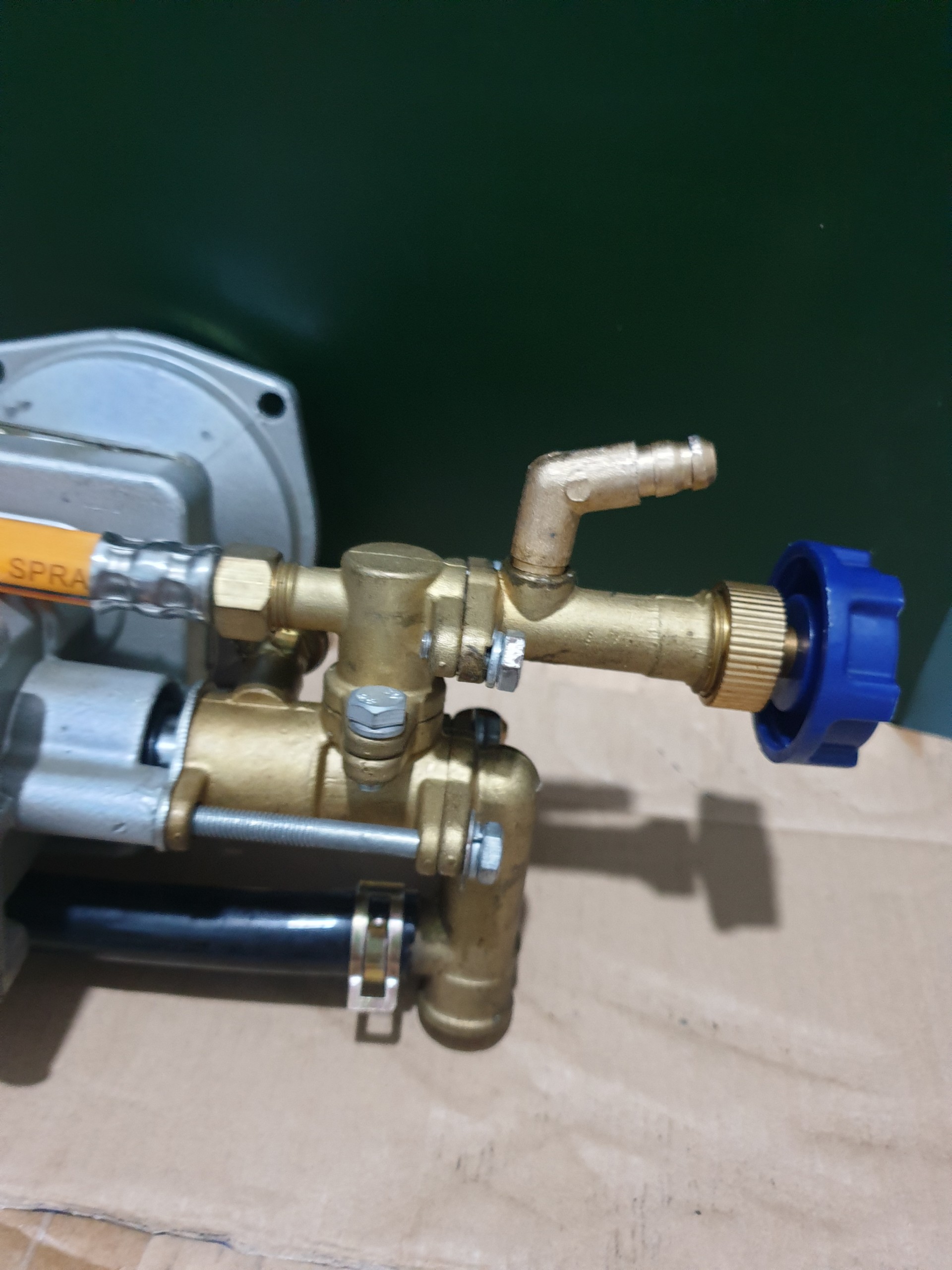 BỘ BƠM ( ĐẦU PHUN ÁP LỰC ) BÌNH XIT THUOC 2 THÌ - 4 THÌ