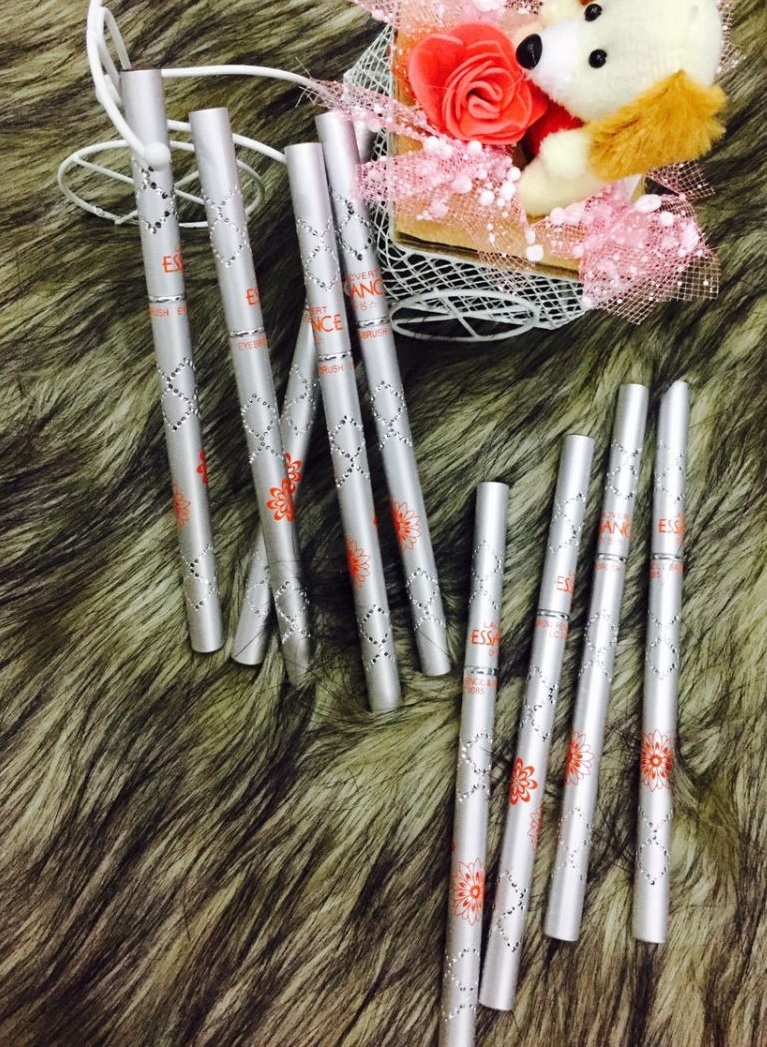 Combo 2 cây Chì kẻ chân mày 2 đầu Essance...