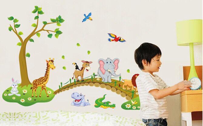 Decal dán tường hình thú qua cầu