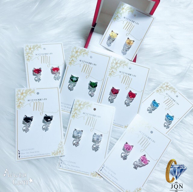 Bông tai hồ ly may mắn tình duyên đá phong thủy đủ màu, chất liệu bạc ta sáng đẹp, các họa tiết sắc sảo, thiết kế đa dạng phong phú, mẫu mã mới bắt kịp xu hướng