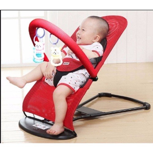 Ghế rung có đồ chơi cho bé