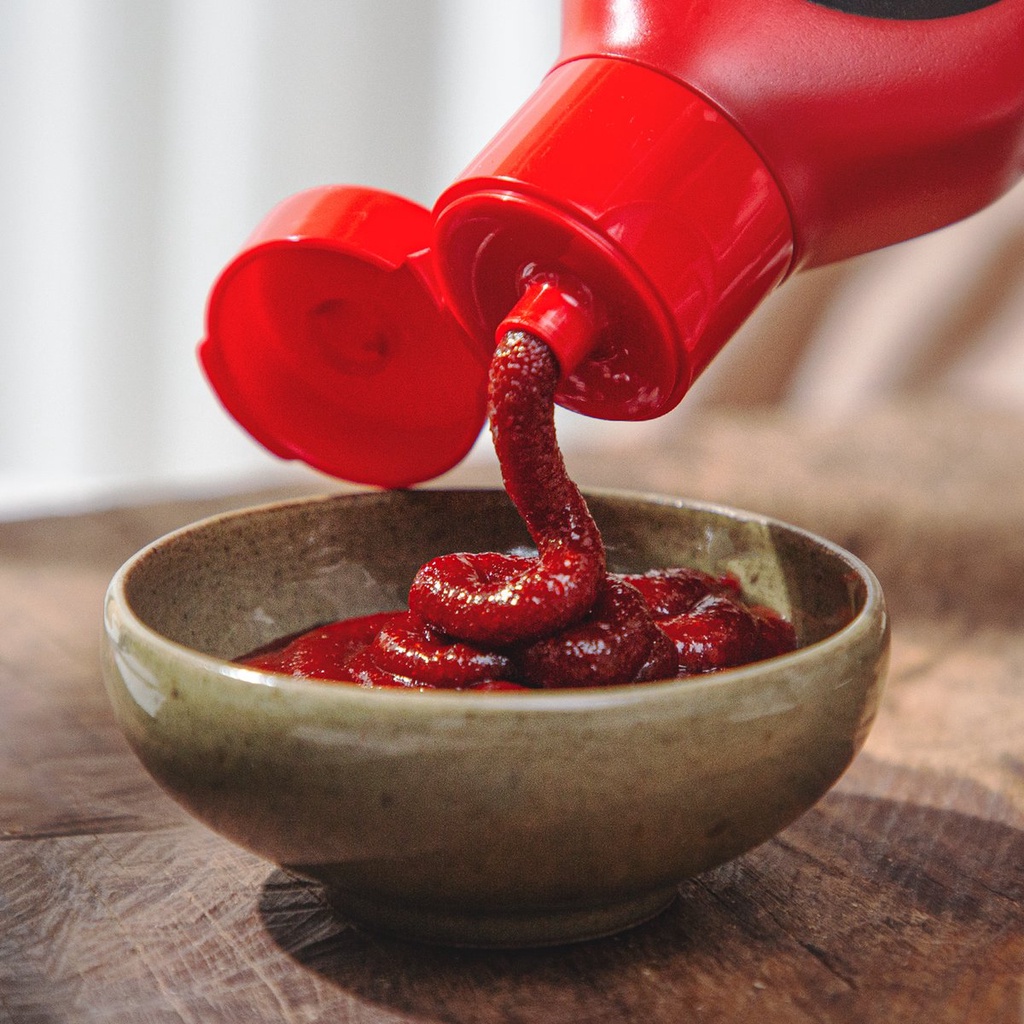 Tương ớt Gochujang chua Chung Jung One chai (300g - 500g)