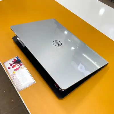 [Siêu Phẩm Văn Phòng] Laptop Dell inspiron 15 5545 AMD A8 7100/ Ram 8Gb/ Card đồ họa rời Radeon R7 M260 mạnh mẽ .