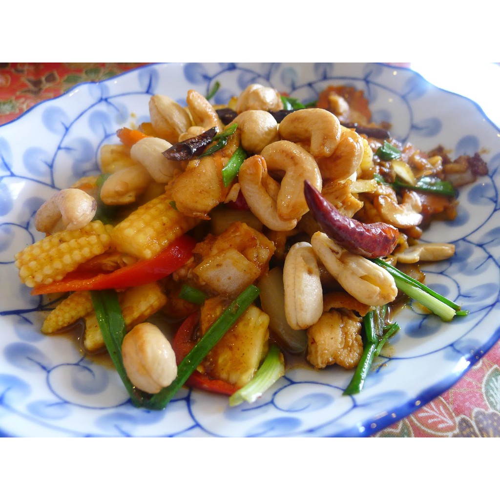 Hạt điều tươi Bình Phước loại vỡ đôi, 500g