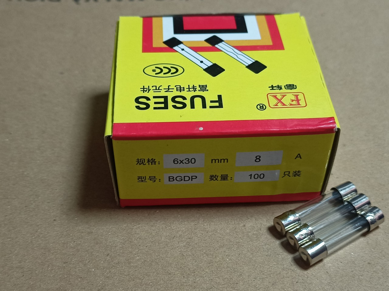 Cầu Chì 8A 250V 6x30mm (Hộp 100 chiếc)