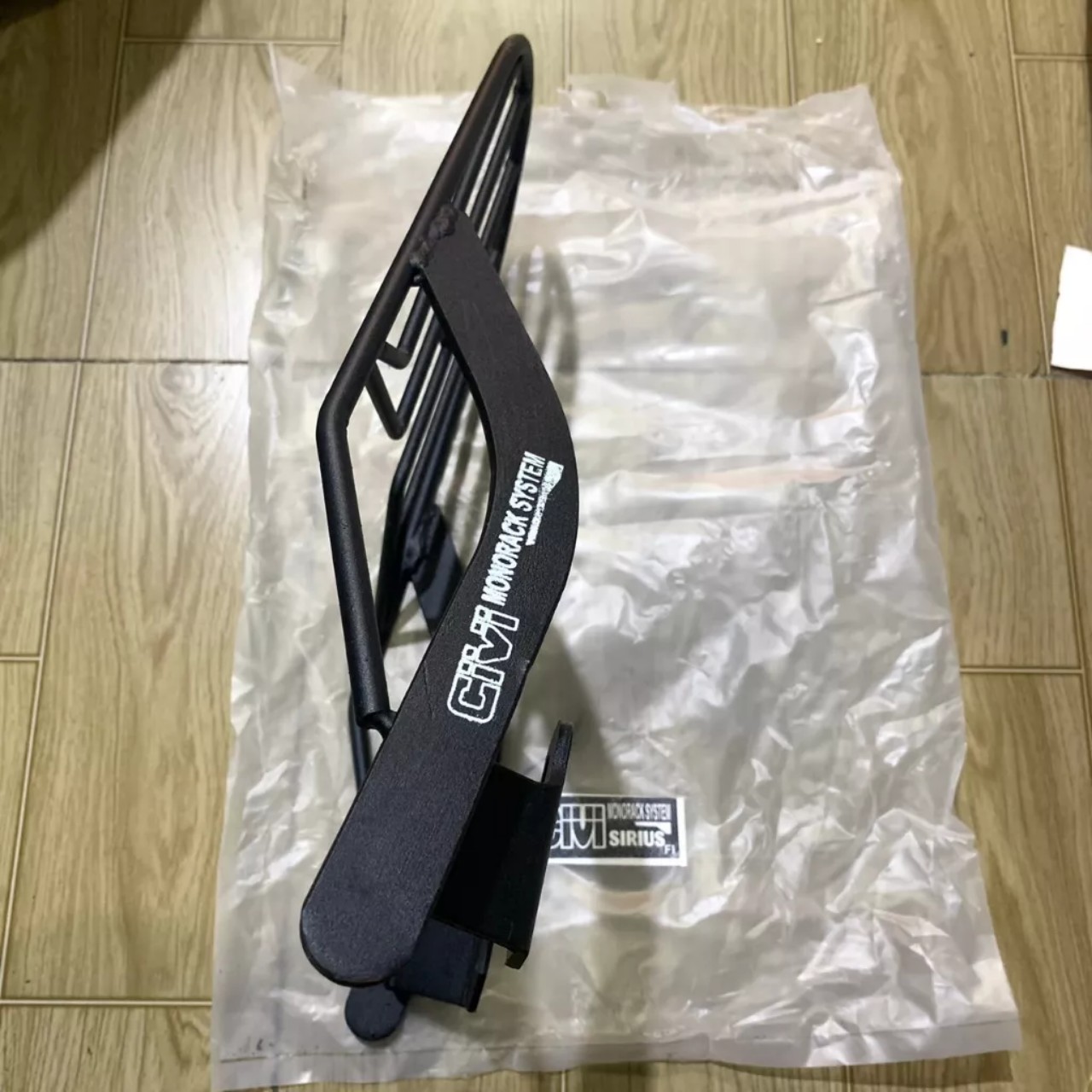 Baga sau Givi cho xe Sirius Fi
