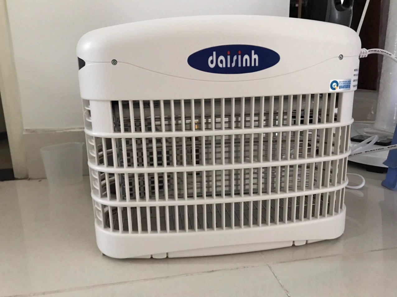 [HCM]Đèn Bắt muỗi và Diệt Côn Trùng Đại Sinh DS-D82 (trắng)