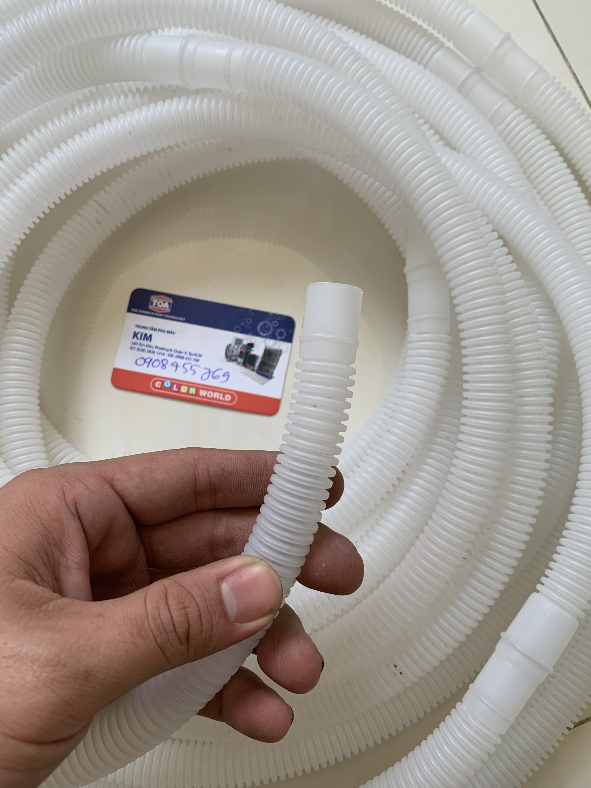 ống xã nước máy lạnh