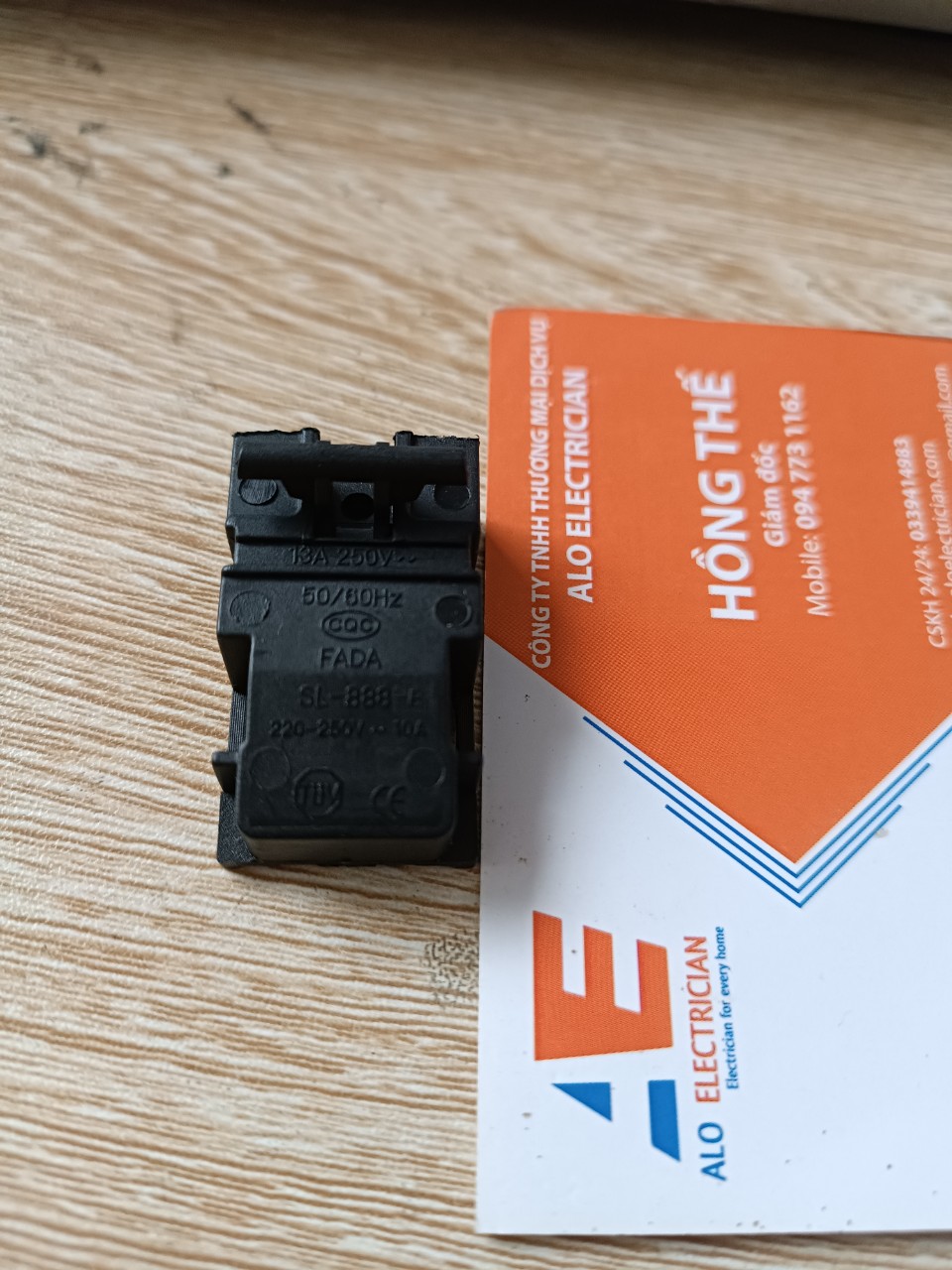 Công tắc quai ấm siêu tốc Lock&lock EJK418SLV