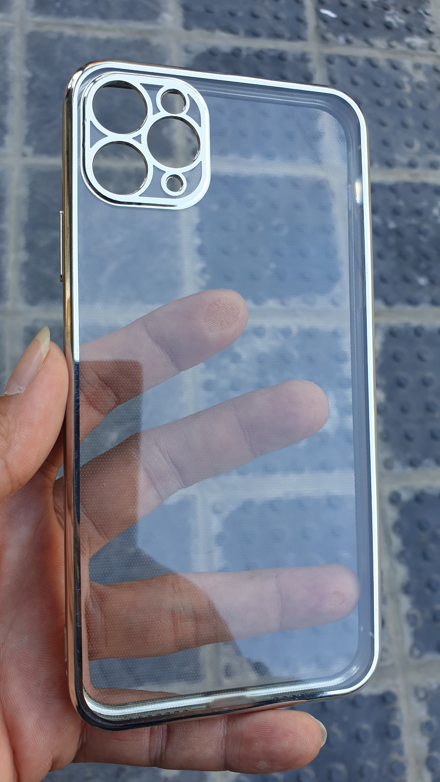 [Lấy mã miễn phí vận chuyển] Ốp độ iphone 12 lưng trong viền màu hàng chính hãng Likgus