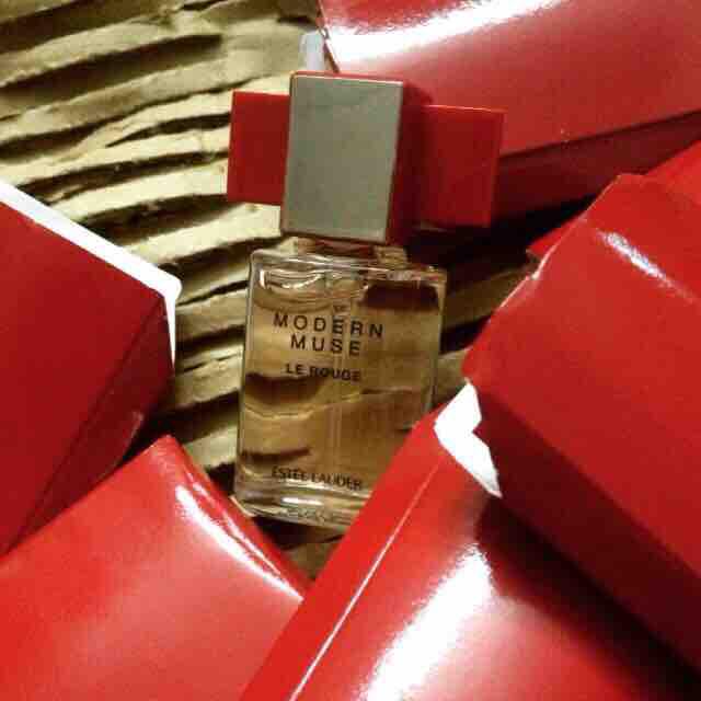 Nước hoa Estee lauder ( tester-hộp trắng)