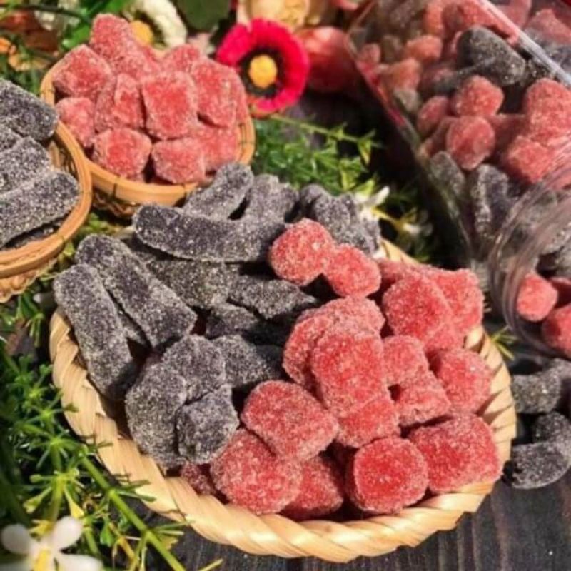 Strawberry, silkworm jelly candy-Da Nang original spicy me candy-delicious snacks-CNY candy-snacks