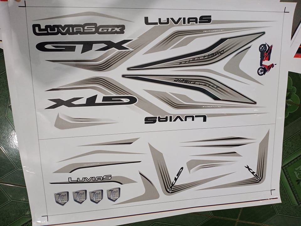 tem rời luvias gtx bạc xe trắng