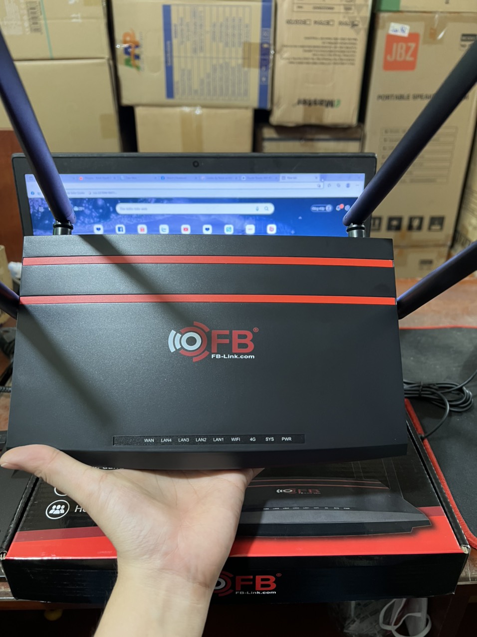 Router Router Wifi 4G LTE FB-Link AX146F (32 USER - 4 Anten - Chuyên dùng xe khách ) 300Mbps