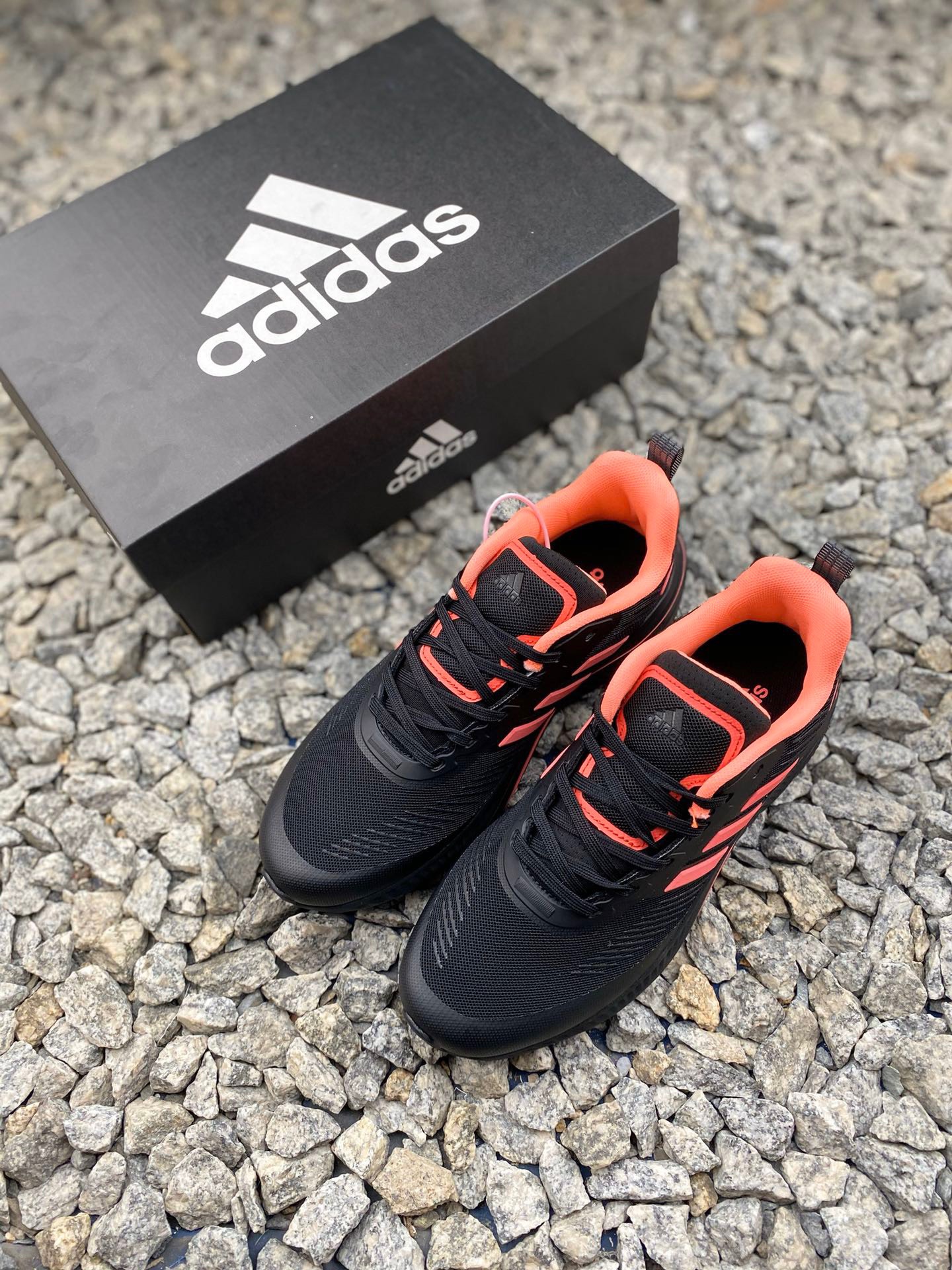 [SALE KHỦNG][TẶNG VỚ] GIÀY RUNNING NỮ ADIDAS ALPHAMAGMA