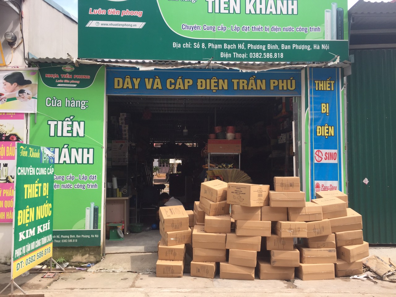 Bình xịt nước tưới cây huhaco 2L