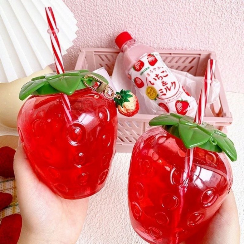 Bình nước hình quả dâu 500ml (1 bình)