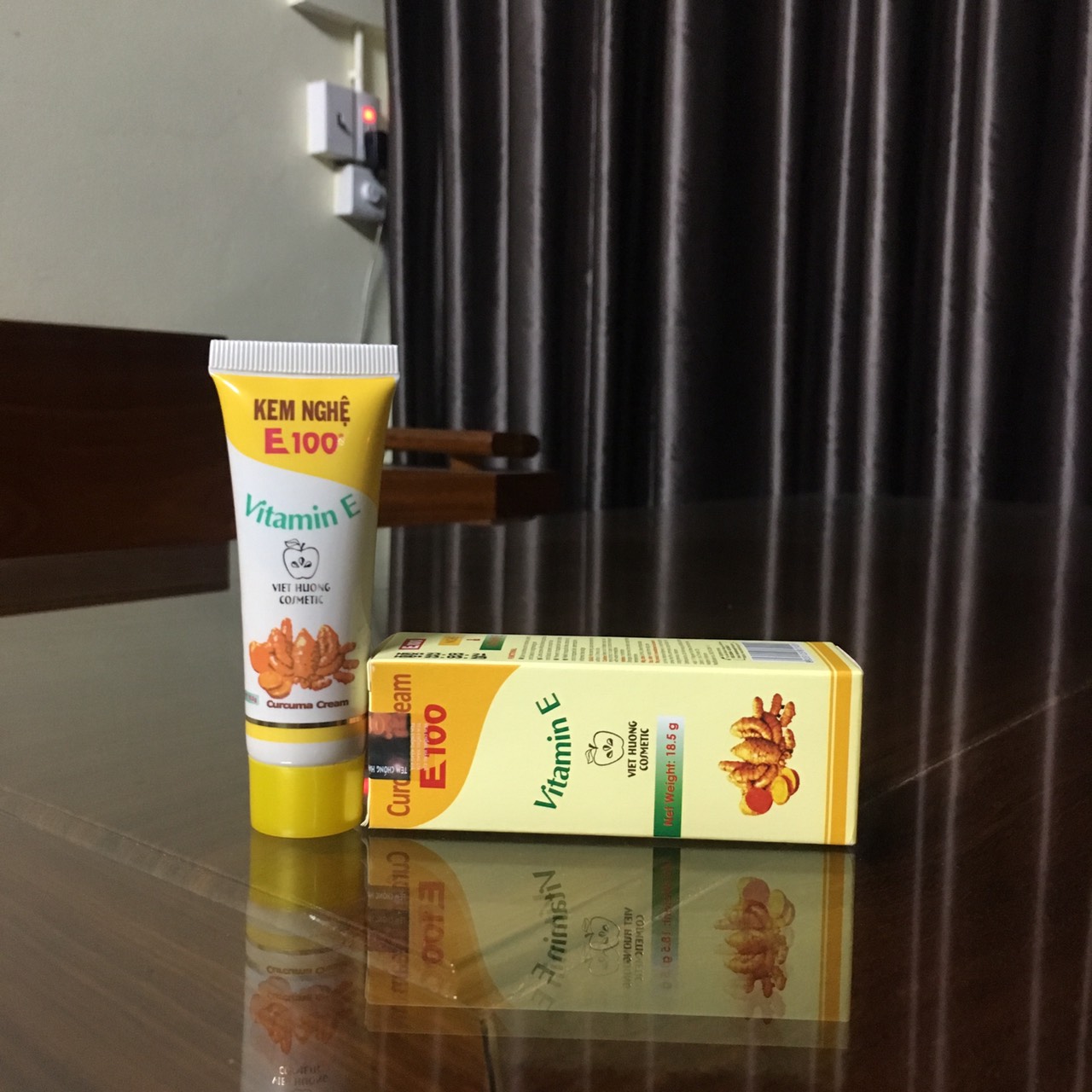 Kem nghệ ngừa mụn thâm E100 18,5g