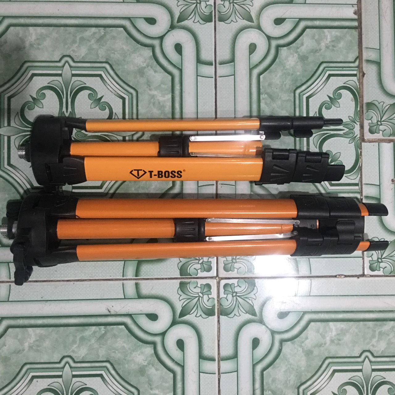 Chân Máy Cân Bằng Laser