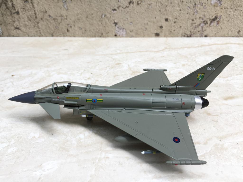 [HCM]Mô hình Máy bay Eurofighter Typhoon  1:100